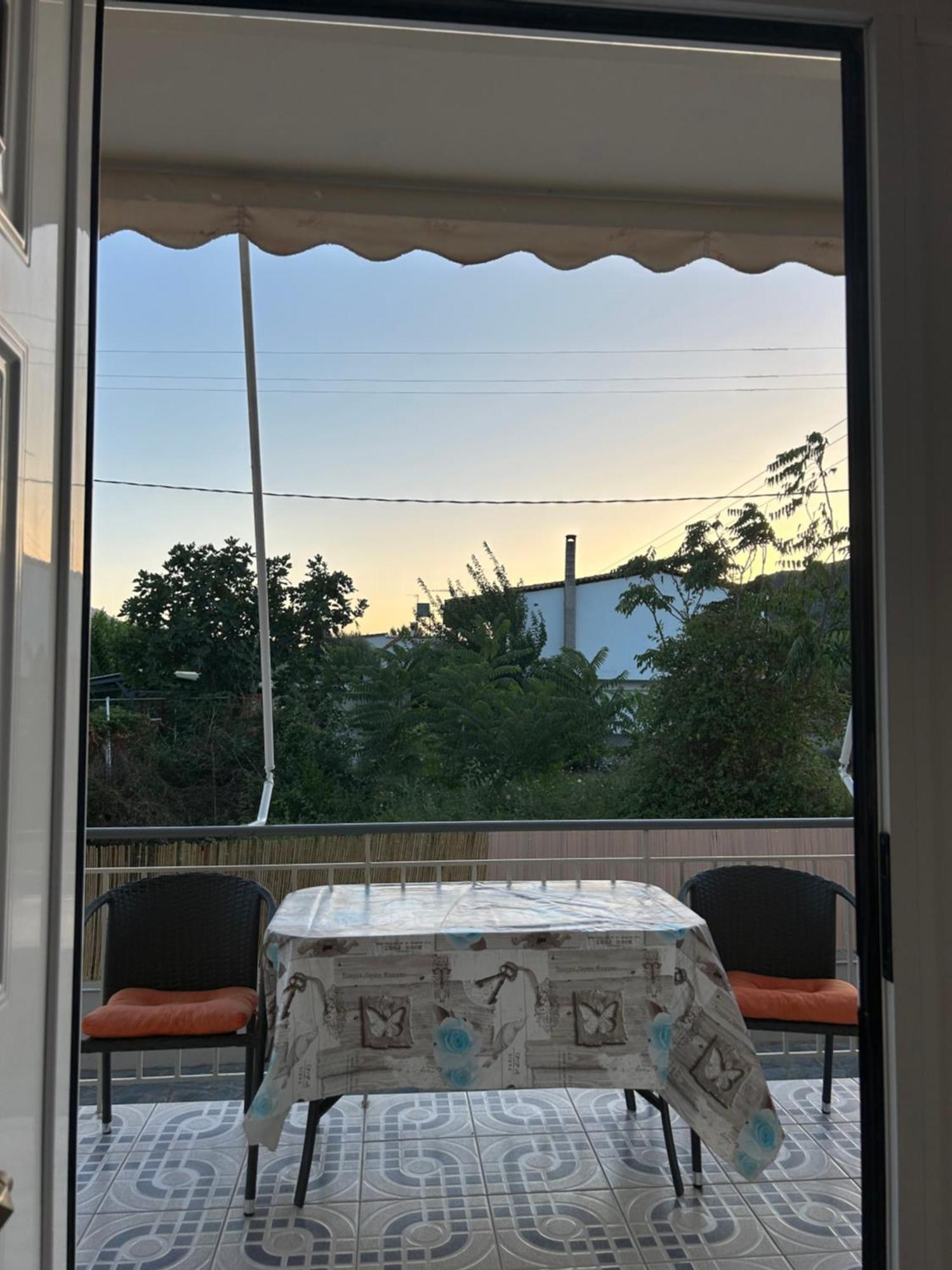 κτήμα καρνέση Apartment Edipsos